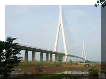 Edong Yangtse River Bridge