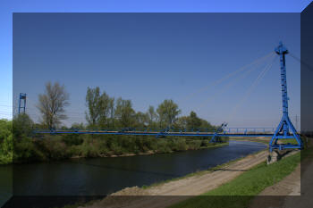 Pipeline bridge, River Odru