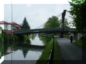 Ponte Via Vincenzo Bellini, Gorgonzola (MI), Italy