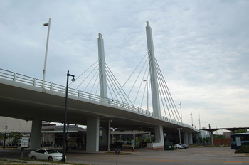 image: cable-stayed bridge